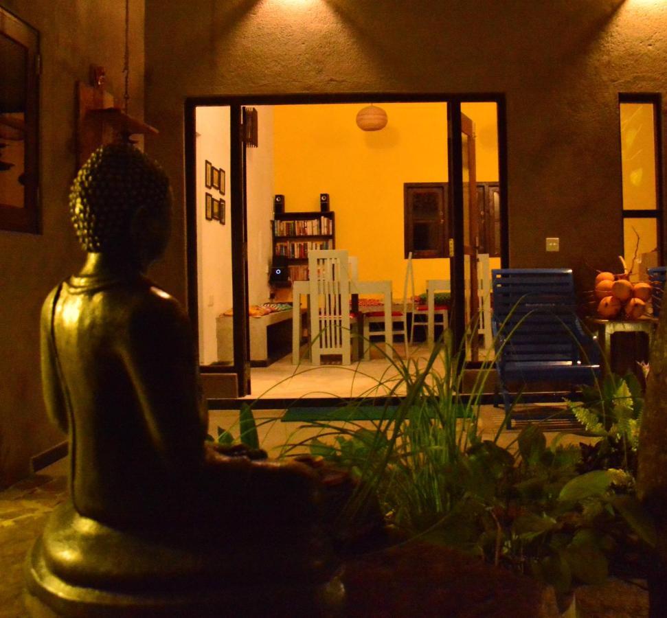 View Guesthouse & Bistro At Goyambokka Tangalle Buitenkant foto