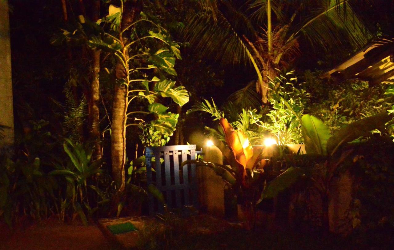 View Guesthouse & Bistro At Goyambokka Tangalle Buitenkant foto