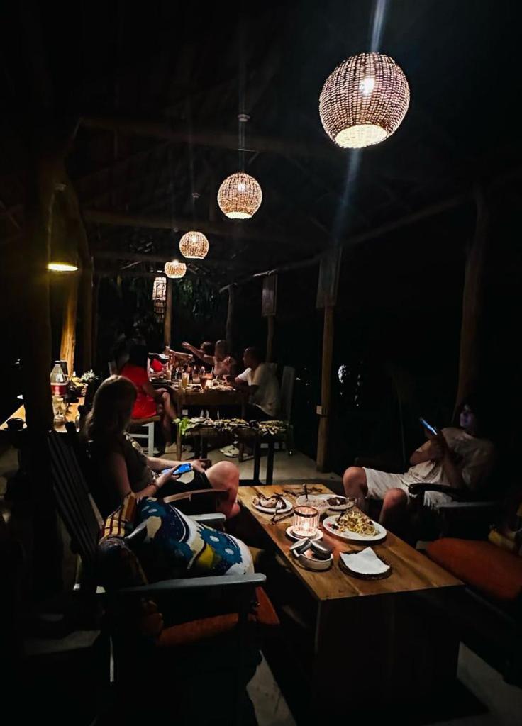 View Guesthouse & Bistro At Goyambokka Tangalle Buitenkant foto