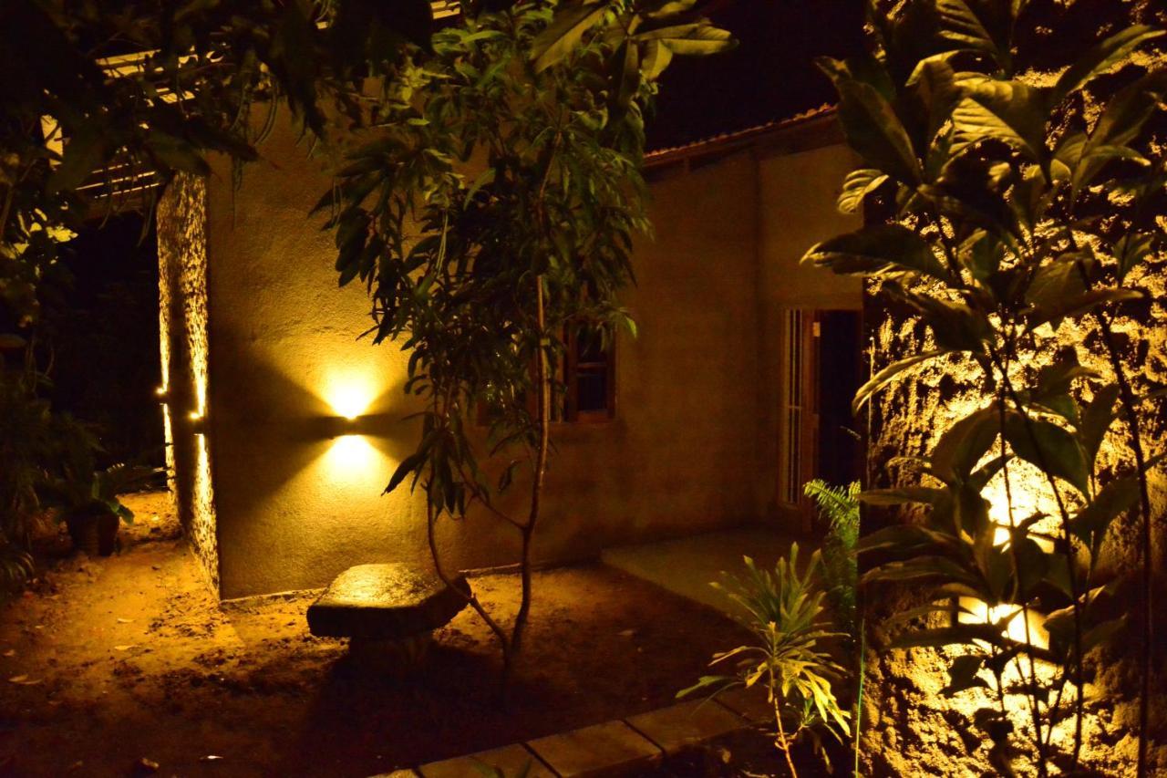 View Guesthouse & Bistro At Goyambokka Tangalle Buitenkant foto